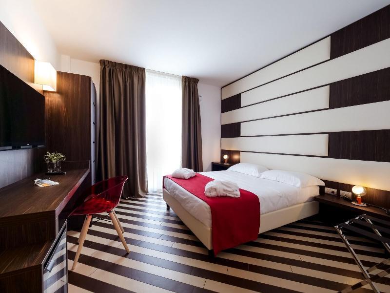 Dan Hotel Ричоне Екстериор снимка
