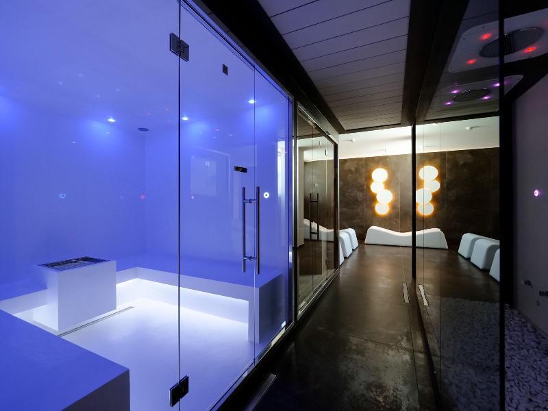 Dan Hotel Ричоне Екстериор снимка