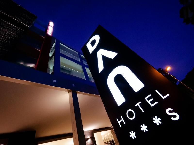 Dan Hotel Ричоне Екстериор снимка