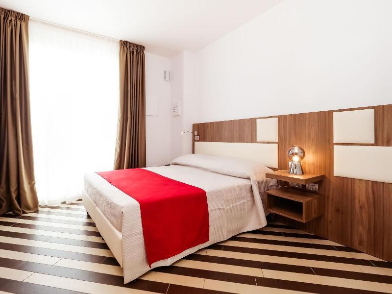 Dan Hotel Ричоне Екстериор снимка