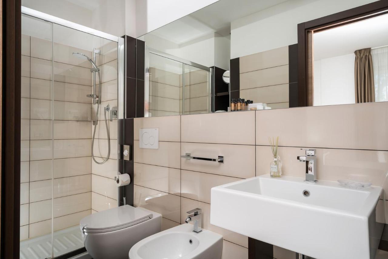 Dan Hotel Ричоне Екстериор снимка