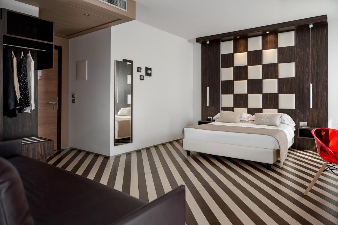 Dan Hotel Ричоне Екстериор снимка