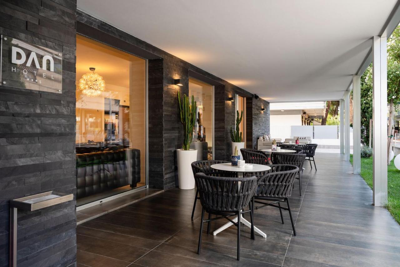Dan Hotel Ричоне Екстериор снимка