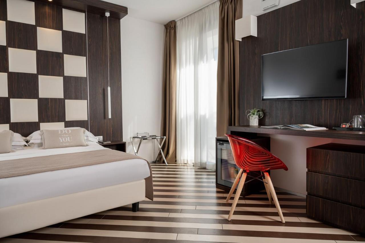 Dan Hotel Ричоне Екстериор снимка