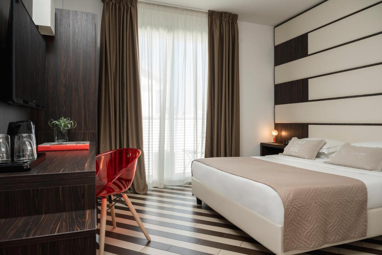 Dan Hotel Ричоне Екстериор снимка
