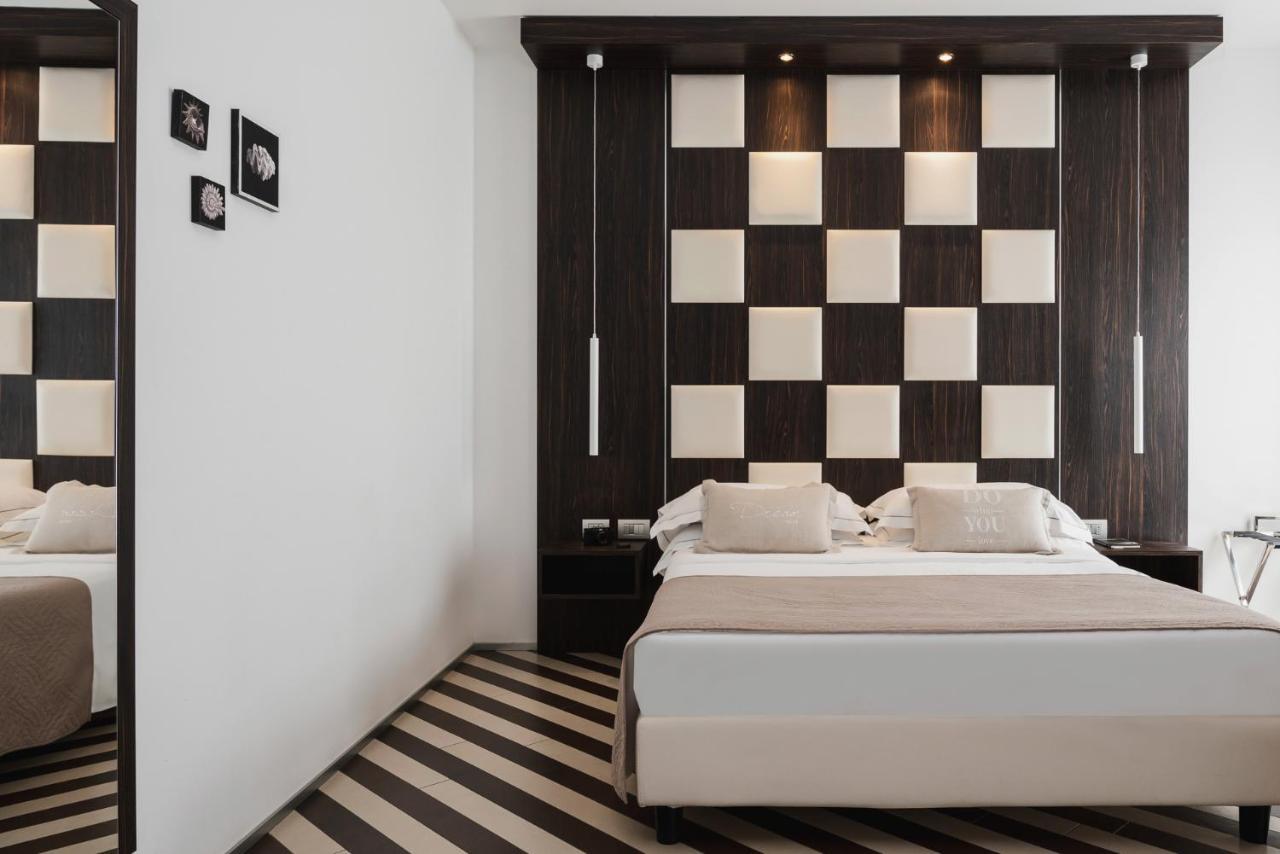 Dan Hotel Ричоне Екстериор снимка